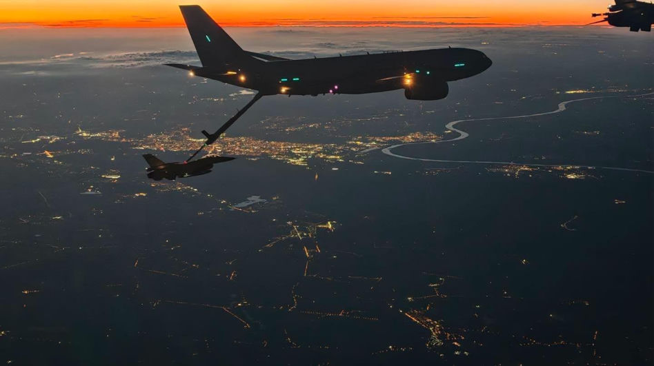 Polski F-16 i francuski Airbus A330 MRTT. Jak wyglądało tankowanie w powietrzu po defiladzie?