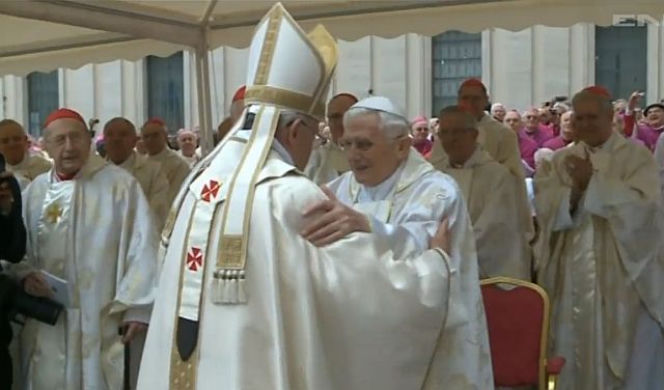Benedykt XVI i Franciszek (1)