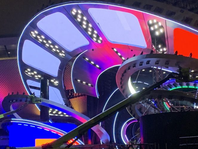 Scena Sylwestra z Dwójką 2025 w Katowicach w czasie próby świateł