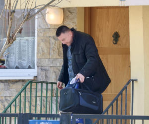 Kaczyńskiemu przywieziono obiad i zakupy