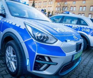 Policjanci z Poznania odebrali nowe radiowozy