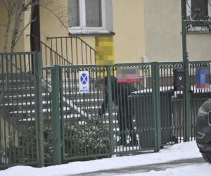 Kuzyn Kaczyńskiego dba o krewnego i odśnieża schody