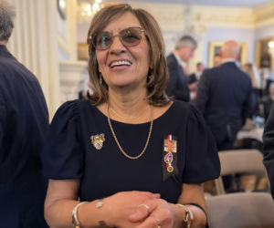 Wręczenie Krzyża Wielkiego Orderu Zasługi RP rodzicom Michaela Ollisa w Waszyngtonie, DC