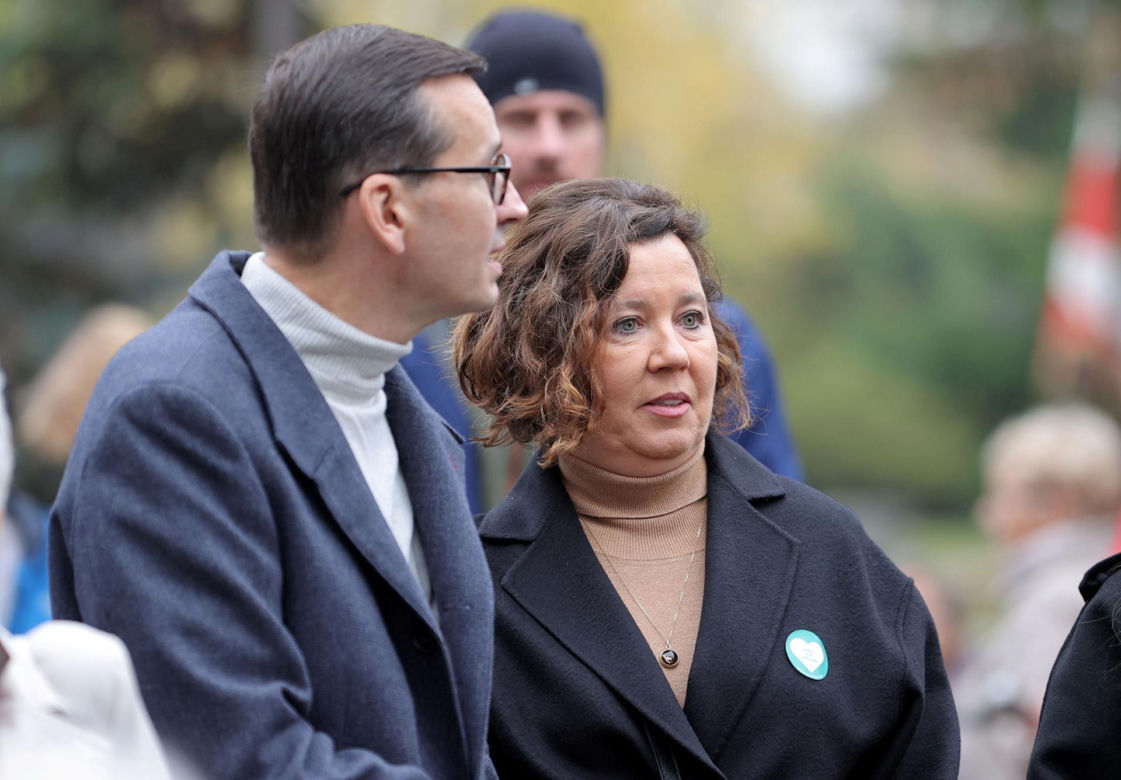 Porównanie stylów żon byłego i obecnego premiera: Iwony Morawieckiej i Małgorzaty Tusk