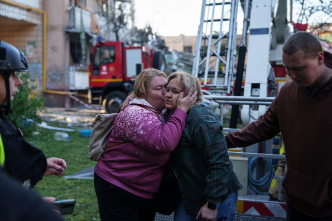 Zmasowany rosyjski atak na Kijów; zginęła jedna osoba, 16 zostało rannych