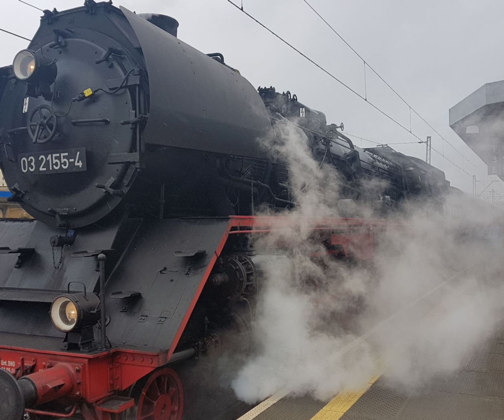 Zabytkowy pociąg na stacji Szczecin Główny