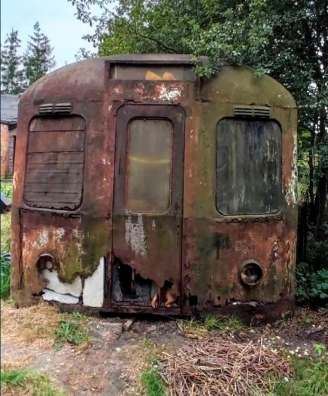 Sensacja pod Warszawą. Zaginiony pierwszy wagon metra z lat 50. na sprzedaż w internecie?