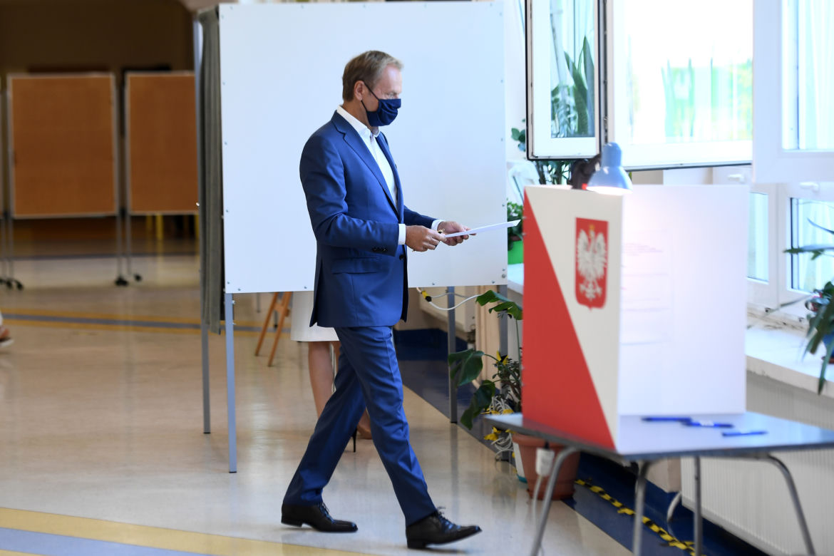 Wybory 2020 Donald Tusk zagłosował z żoną i córką