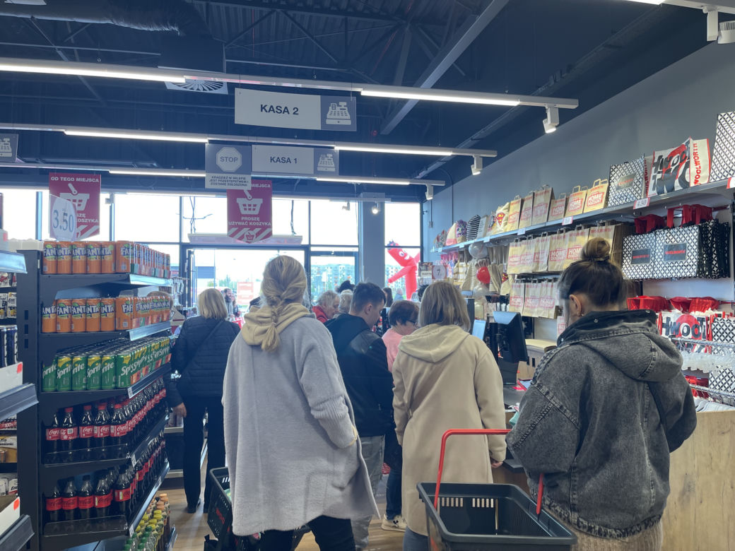 Otwarcie pierwszego w Polsce sklepu Woolworth w centrum handlowym Atut w Krakowie