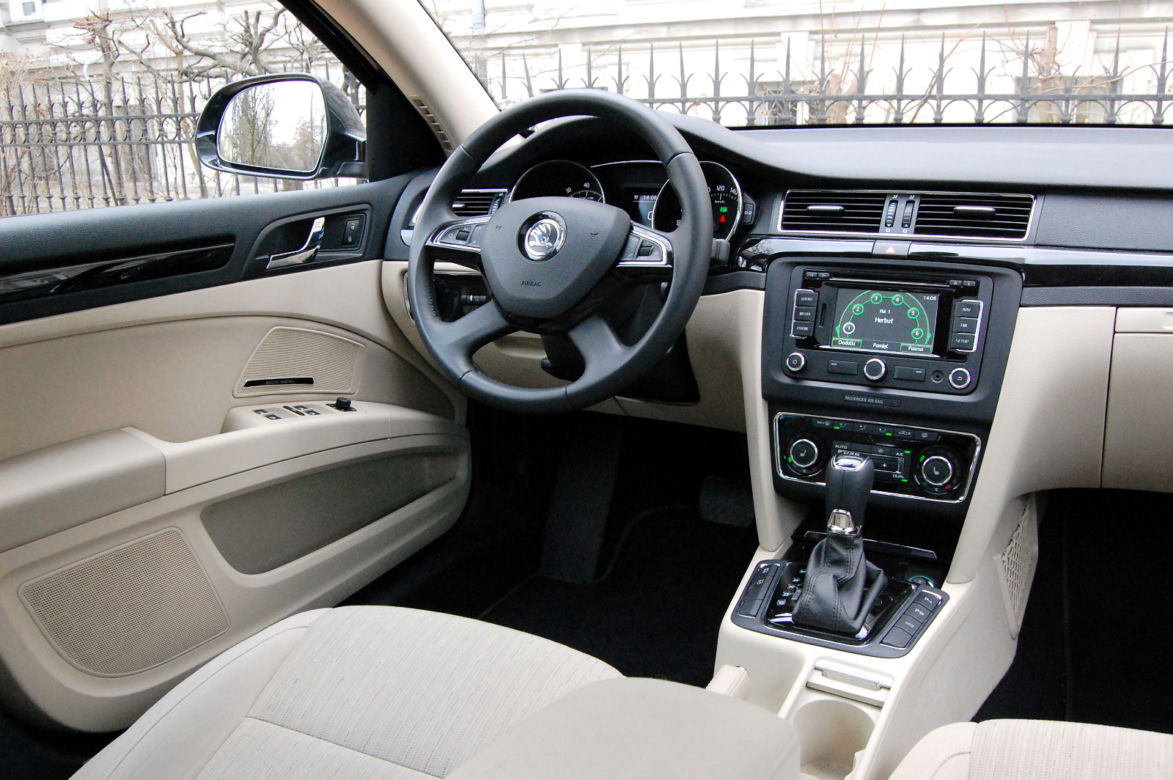 Skoda Superb Combi