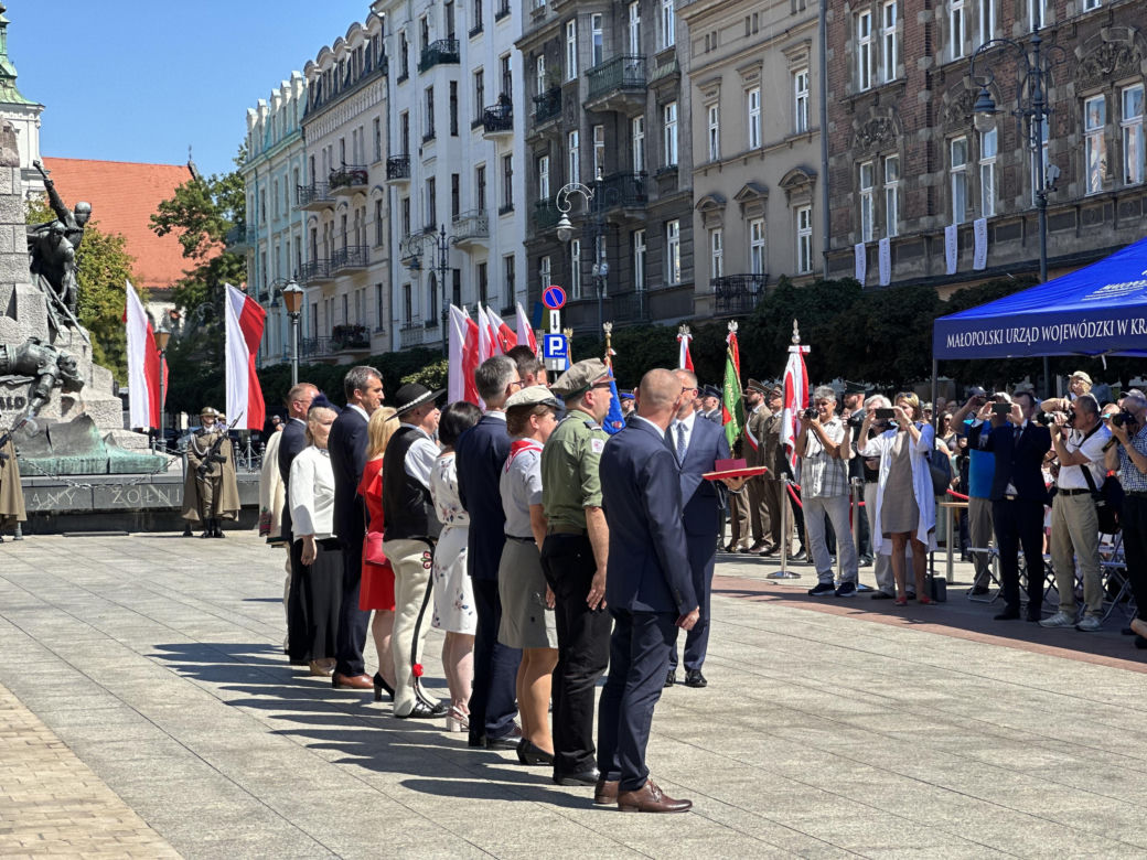 Święto Wojska Polskiego 2023 w Krakowie. Uroczystości na placu Jana Matejki