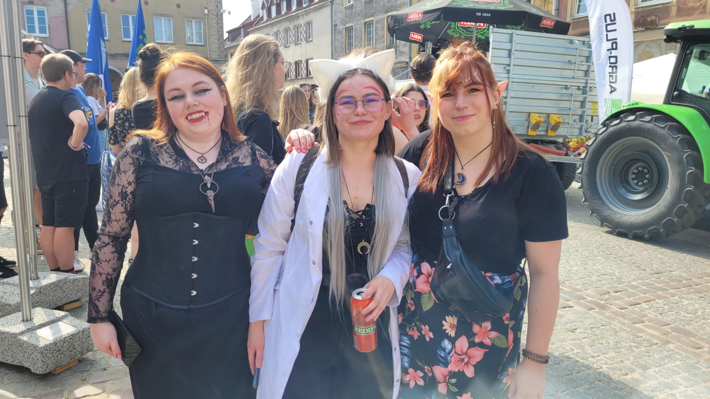 Kortowiada rozpoczęta! Uczestnicy Parady Wydziałów zachwycili kolorowymi strojami [ZDJĘCIA]