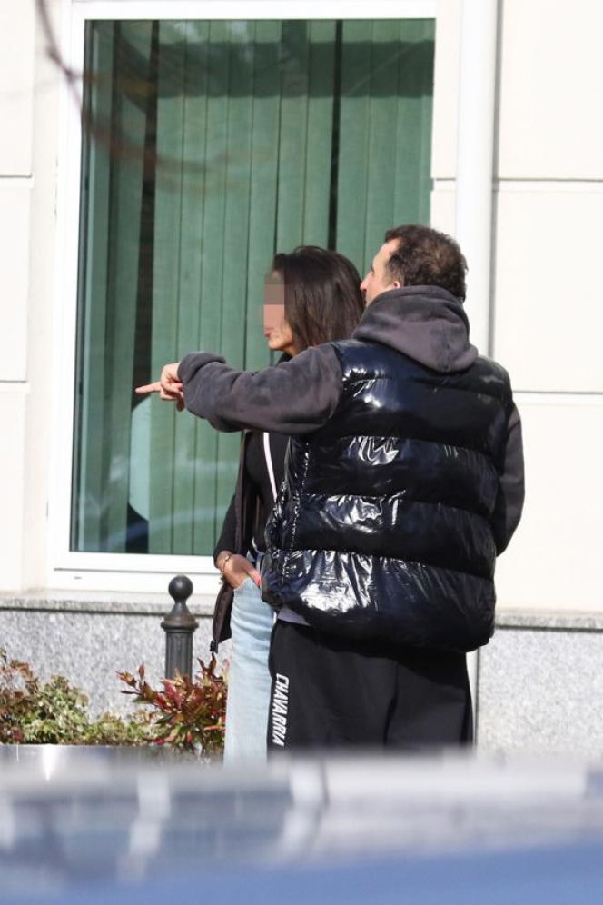 Michał Koterski z dziewczyną na spacerze