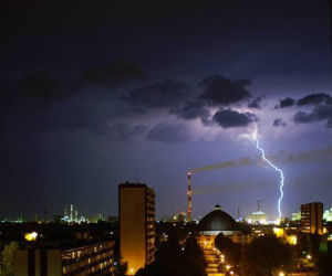 Płock. A niech to piorun trzaśnie! Uważajcie, bo może się spełnić [GALERIA]