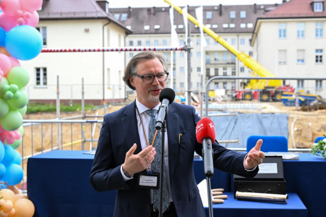 Wmurowanie aktu erekcyjnego pod budowę Uniwersyteckiego Centrum Zabiegowego dla Dzieci