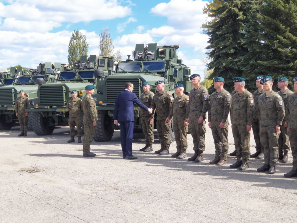 Premier Morawiecki w Siedlcach: oficjalne przekazanie 18. Dywizji Zmechanizowanej transporterów Cougar - 05.09.2022
