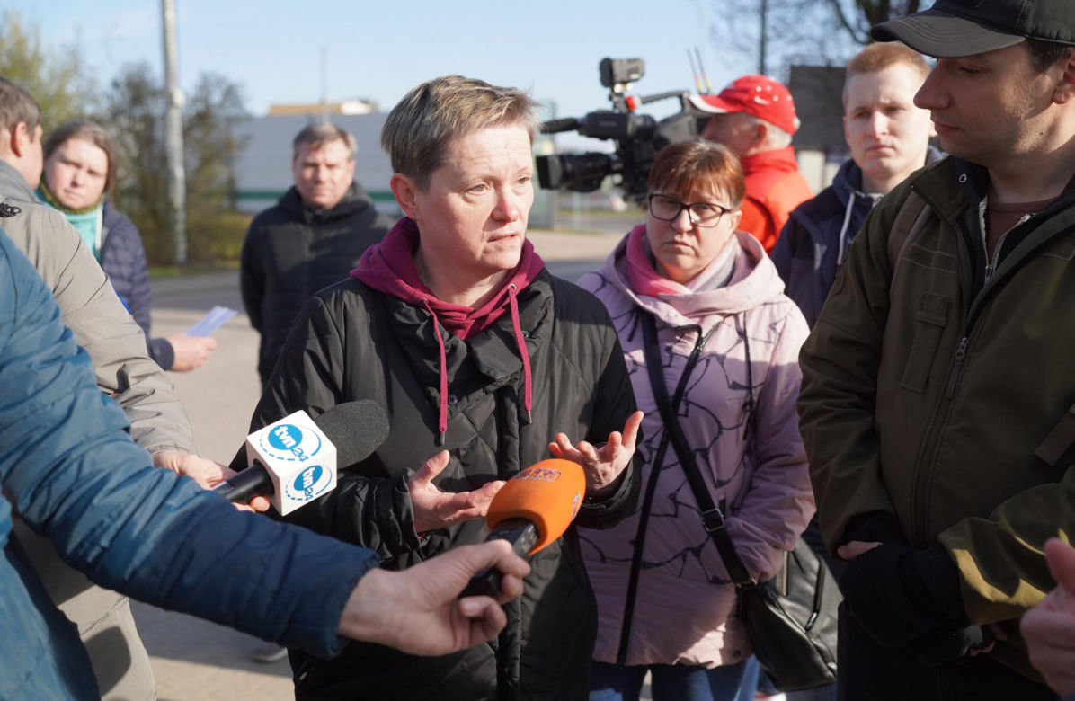 Skandal w hucie Biaglass. Prezes złamał obietnicę. Pani Iza: "Czuje się zdradzona i poniżona"