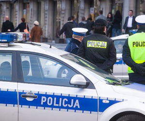Policja policjant wóz policyjny