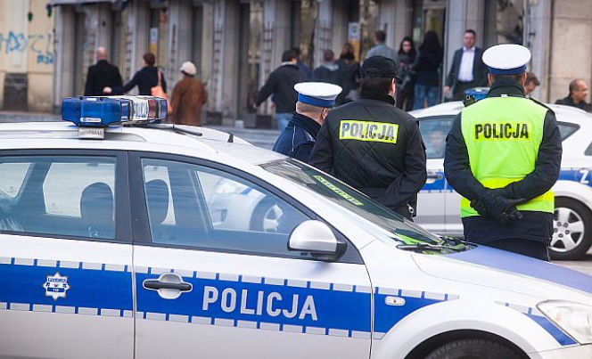 Policja policjant wóz policyjny