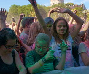 Lublin: Festiwal Kolorów 2018. Kolory Holi wystrzeliły w powietrze!