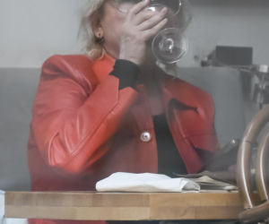 Katarzyna Figura przytula Maćka Musiałowskiego