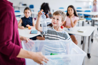 Czy rząd wprowadzi do szkół edukację ekologiczną?
