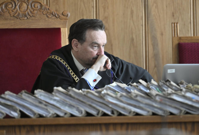 Kim jest sędzia, który grillował Łukasza Żaka? Viralowa przemowa. „Interesowały pana vuittony, balenciagi”