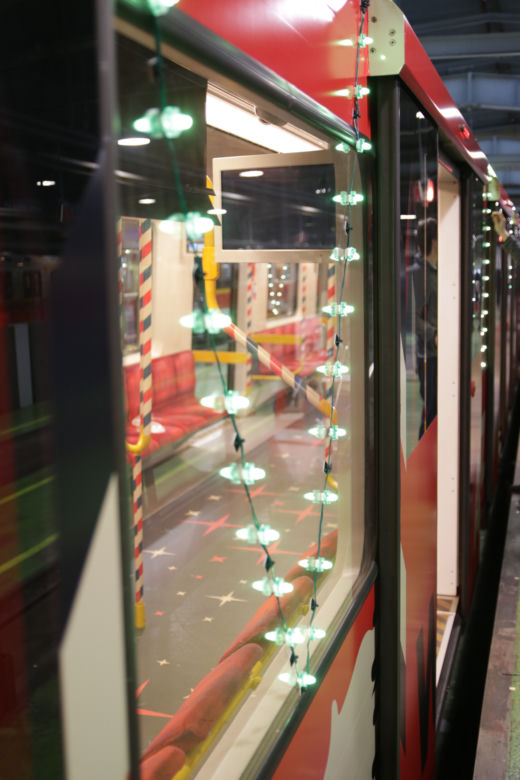 Świąteczne metro ruszyło na trasę!