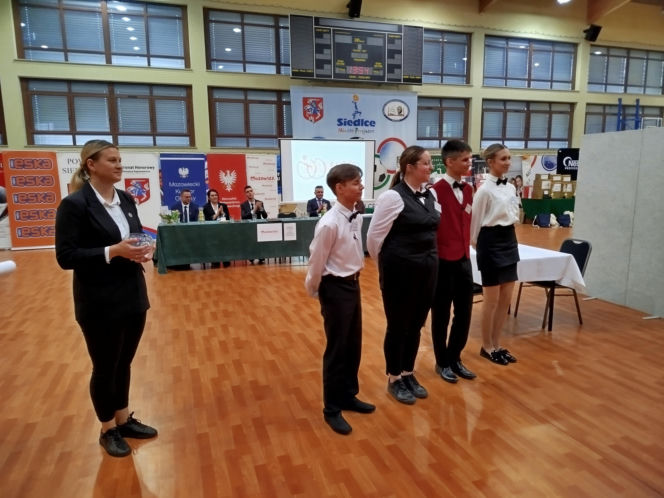 Już po raz ósmy w Siedlcach rywalizowali młodzi kelnerzy z całej Polski