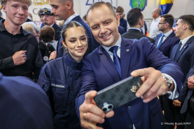 Nawrocki odwiedził swoje LO