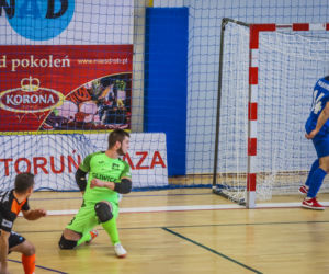 FC Toruń - P.A. Nova Gliwice 2:4 - zdjęcia z Uniwersyteckiego Centrum Sportu