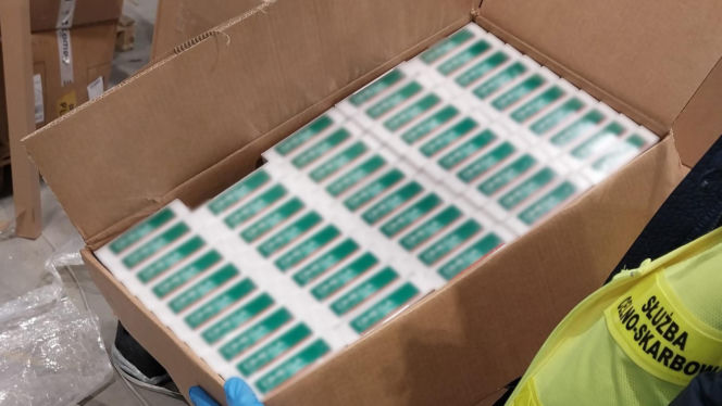 Nielegalne papierosy z Dubaju. Udaremniono przemyt za miliony