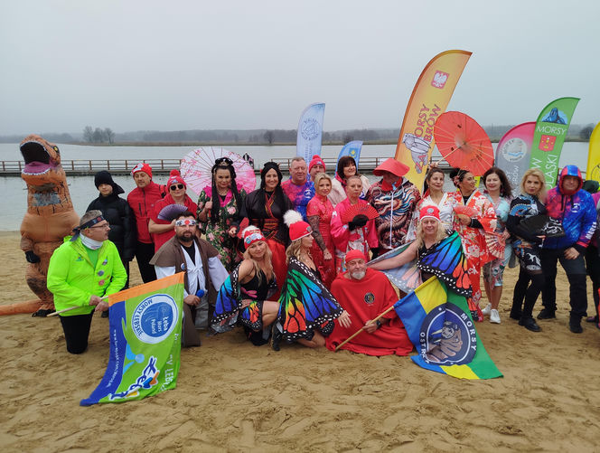 Mazowieckie Morsy otworzyły sezon morsowania 2025/2026 nad zalewem w Siedlcach