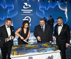 Radosław Sikorski odznaczył Ambasadorów Totalizatora Sportowego