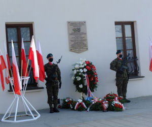 11 rocznica katastrofy smoleńskiej. Z powodu obostrzeń sanitarnych uroczystości w Lublinie były bardzo skromne 