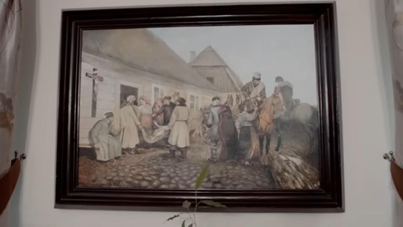 Nietypowe rzeczy w domu Czarnka. Zajrzeliśmy do środka, a tam...! Stylowe pamiątki po biskupie