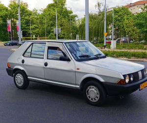 Parada zabytkowych pojazdów w Szczecinie