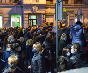 Protest kobiet w Katowicach. Tłumy strajkują przeciwko zakazowi aborcji