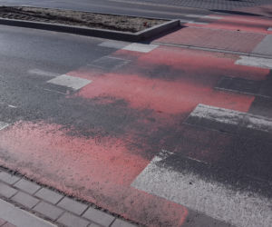 Miasto zapewnia, że to nie była fuszerka. Wiosną poprawione zostaną pasy na ul. Lipowej