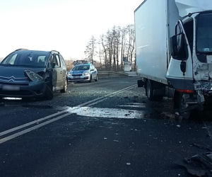 Kolizja na ul. Nieszawskiej w Toruniu
