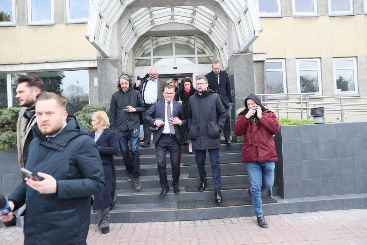 Awantura o debatę Nawrockiego i Trzaskowskiego w Końskich