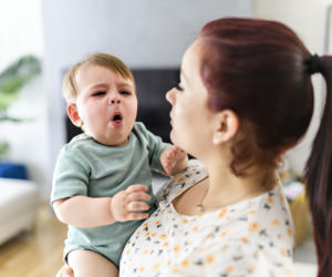 Niemowlę kaszle? Przy tych objawach nie czekaj, aż infekcja sama minie
