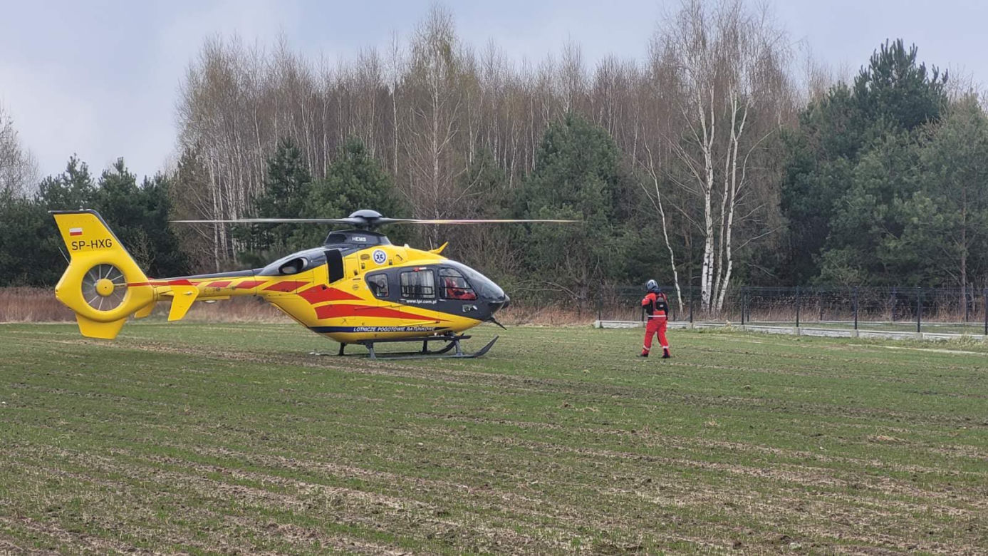 Straszna tragedia na przejeździe kolejowym. Rodzice zginęli, maluszek trafił do szpitala
