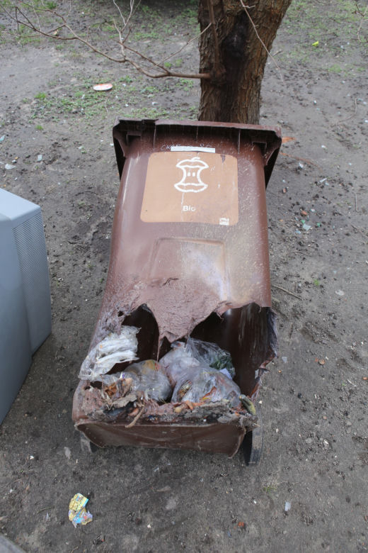 NA WOLI GRASUJE PODPALACZ