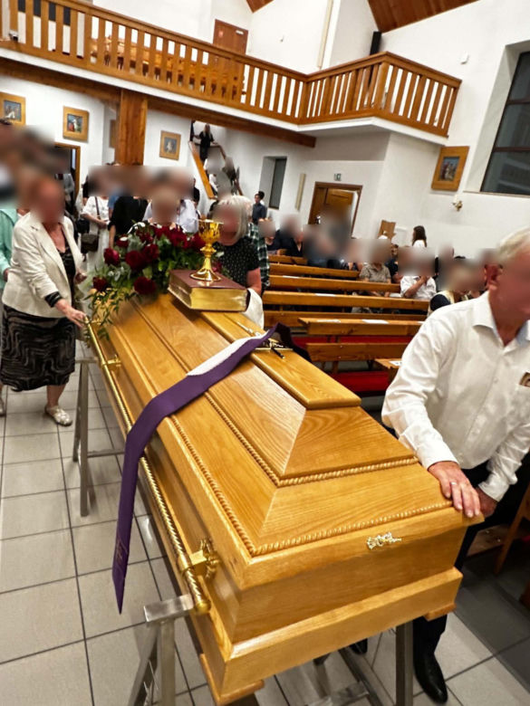 Mieszkańcy Lęborka żegnają księdza, który utonął w Darłówku