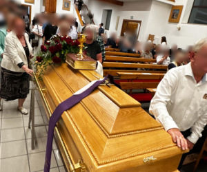 Mieszkańcy Lęborka żegnają księdza, który utonął w Darłówku