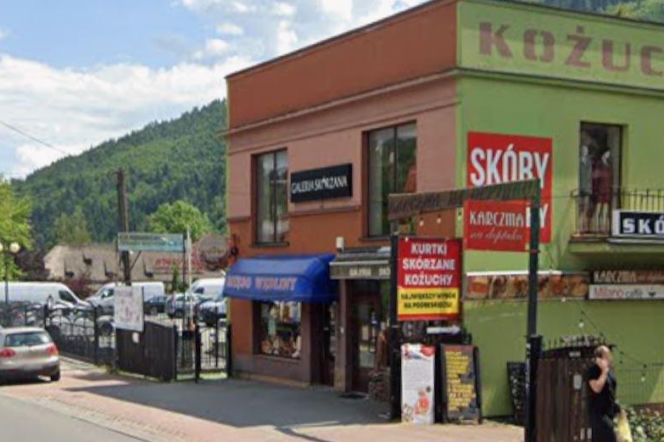 Reklamy zalewają ulice Szczyrku