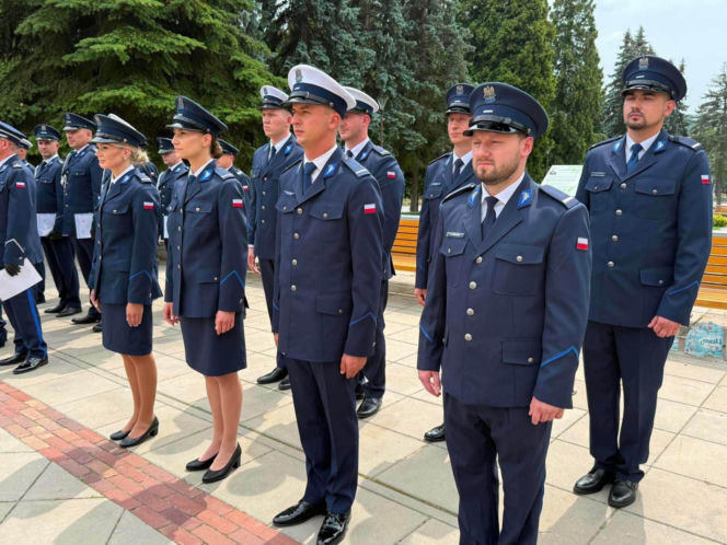 Święto Policji w Starachowicach. Uroczyste awanse, rodzinny piknik i podziękowania