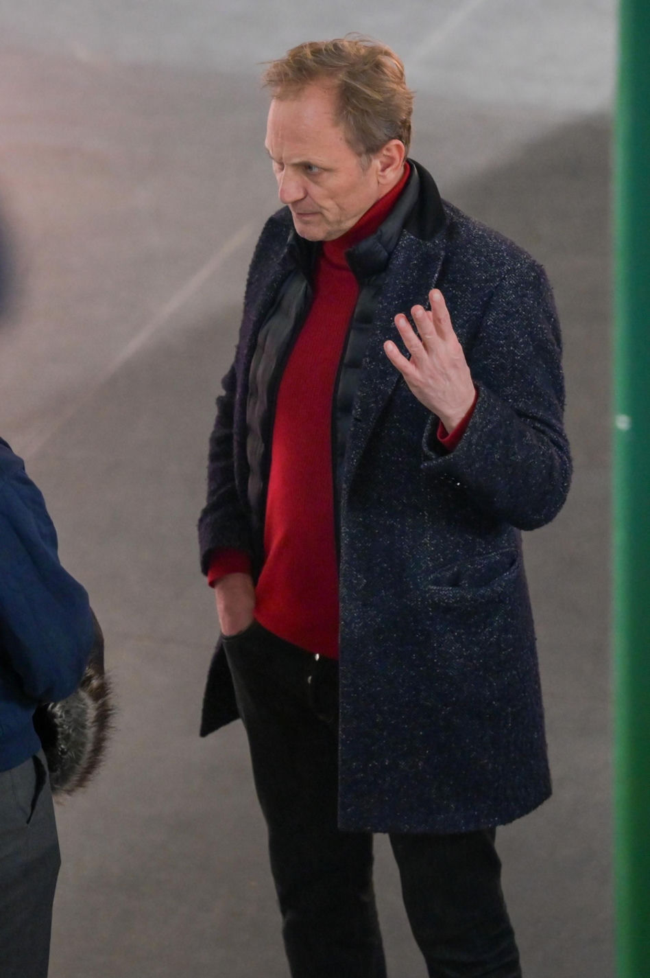 Andrzej Chyra pędzi na czerwonym