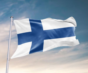 Finlandia wstrzymuje ewakuację obywateli. Rząd tłumaczy kontrowersyjną decyzję